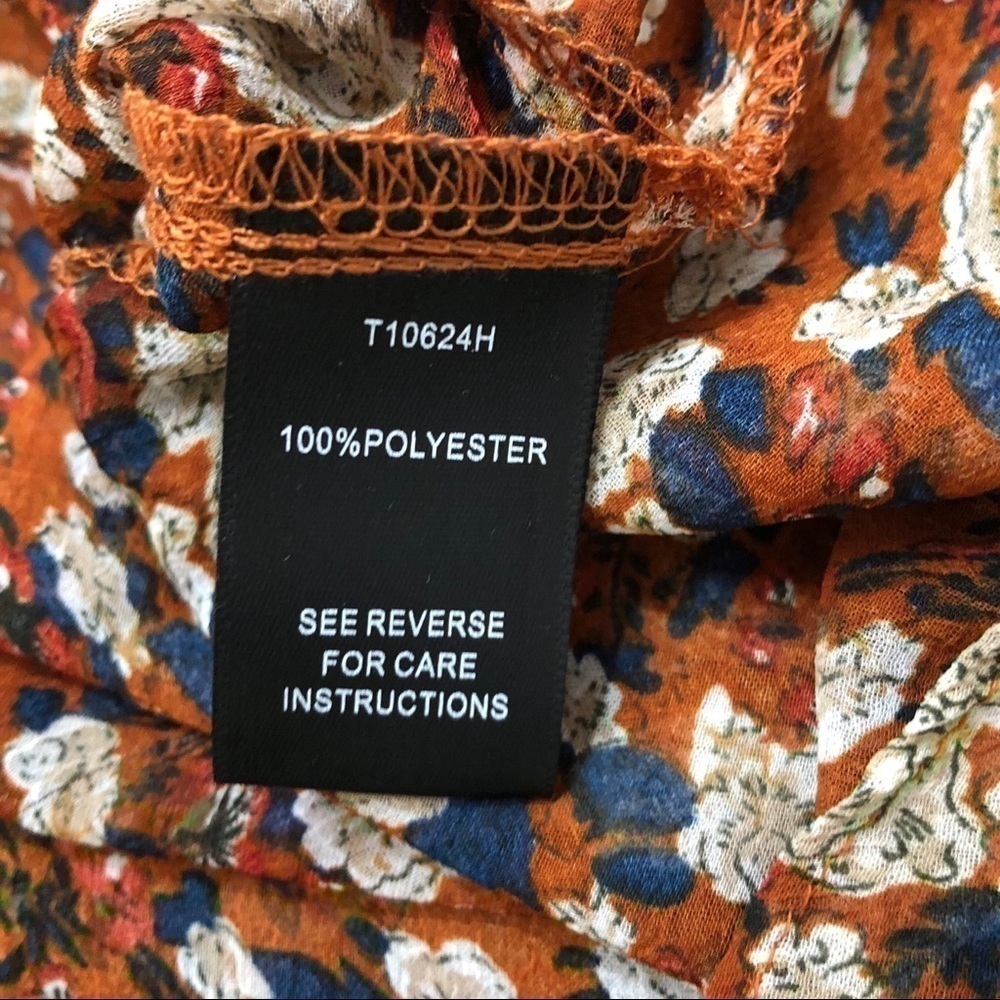 BOUTIQUE Floral Off Shoulder Tie Front Boho Blouse - Picture 12 of 12